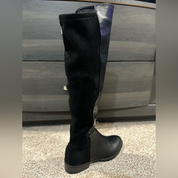 NEW Le Chateau Knee High Boots - Picture 3 of 5